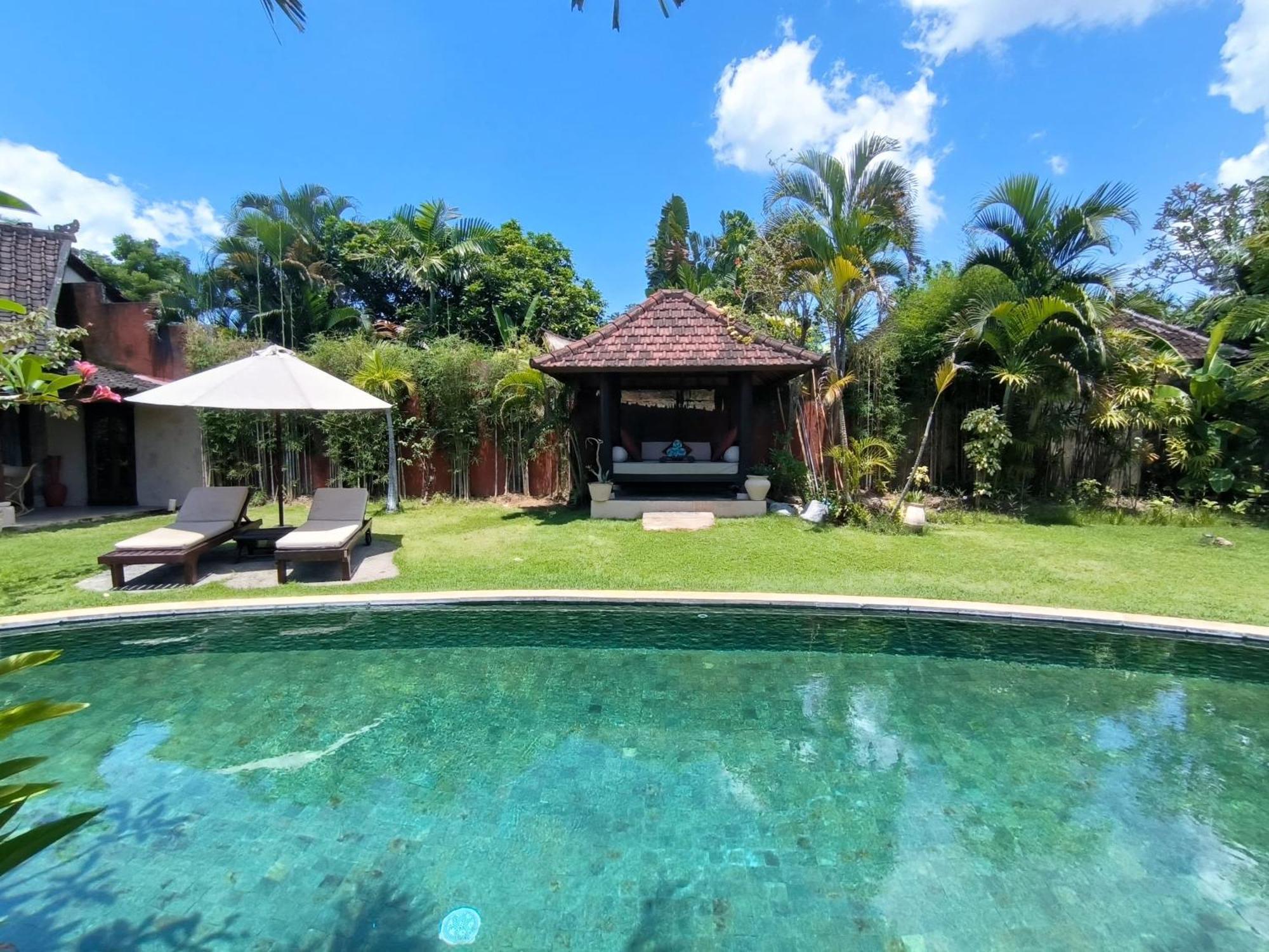 Villa Plawa Asri Seminyak Exterior foto